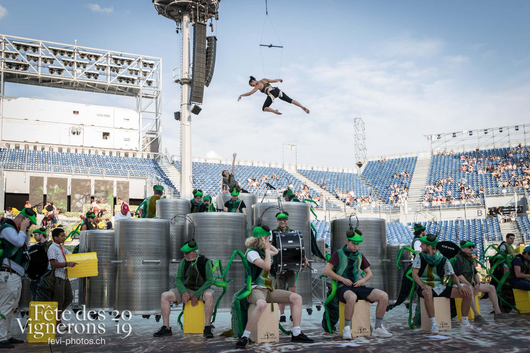 Vevey, le 2 juillet, répétition de la fête des vignerons dans l'arène. - Choristes-percussionnistes, Fourmis, Libellule, Percussionnistes, Répétitions, Sauterelles, Photographies de la Fête des Vignerons 2019.