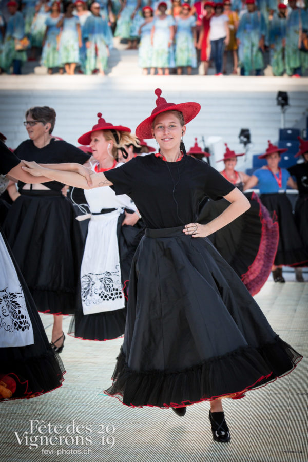 4 juillet répétition dans l'arène - Effeuilleuses, Photographies de la Fête des Vignerons 2019.