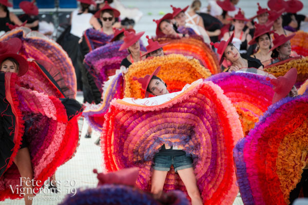4 juillet répétition dans l'arène - Effeuilleuses, Photographies de la Fête des Vignerons 2019.