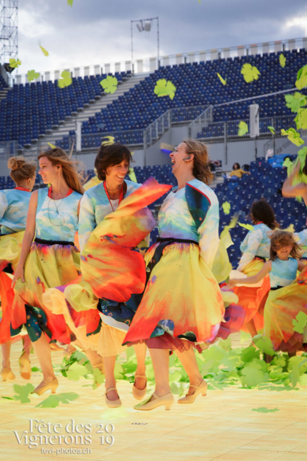 Répétition bourgeons - Arène, Bourgeons, Répétitions, Photographies de la Fête des Vignerons 2019.