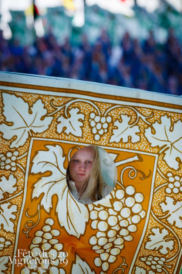 Filage en costumes - Cartes, Photographies de la Fête des Vignerons 2019.
