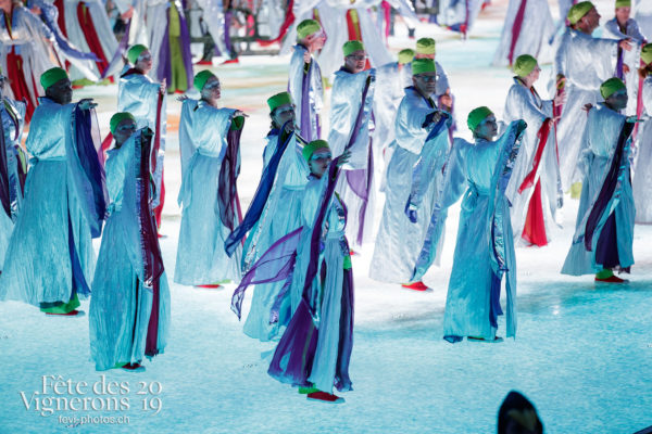 Filage en costumes du mercredi 10 juillet