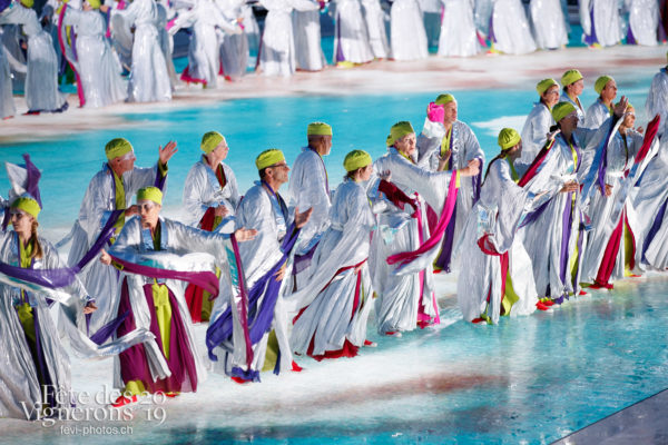 Filage en costumes - Maîtres-Tailleurs, Taille, Photographies de la Fête des Vignerons 2019.