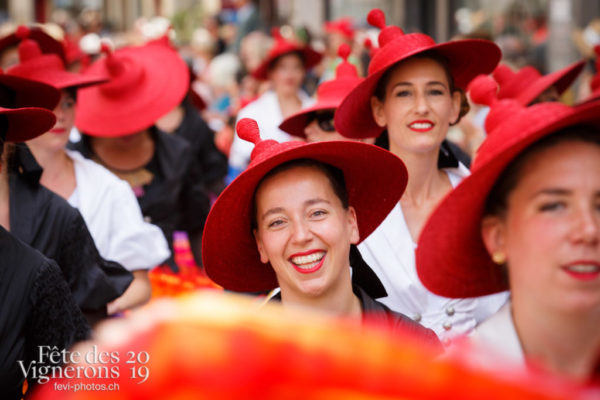 Cortège du Couronnement - Cortège, Cortèges Confrérie, Effeuilleuses, Photographies de la Fête des Vignerons 2019.