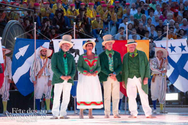 Couronnement - Couronnement, Vignerons couronnés, Vignerons primés, Photographies de la Fête des Vignerons 2019.