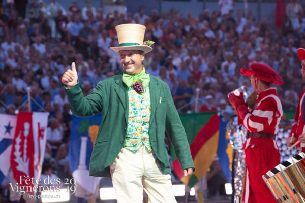 Couronnement - Couronnement, Vignerons couronnés, Vignerons primés, Photographies de la Fête des Vignerons 2019.