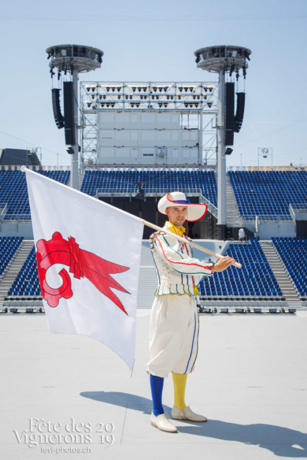 Journée cantonale - Bâle Glaris Jura, Journées cantonales, Porteurs drapeaux, Photographies de la Fête des Vignerons 2019.