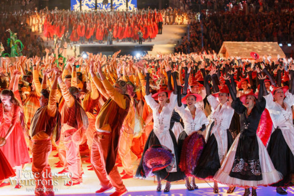 Spectacle, le final - Final, Spectacle, Photographies de la Fête des Vignerons 2019.