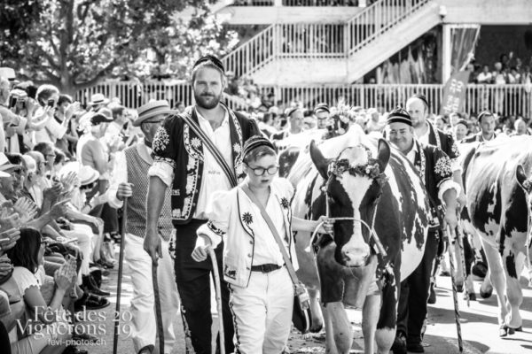 Cortège de la confrérie du 31 juillet 2019, Vevey, fête des vignerons - Armaillis, Cortège, Cortèges Confrérie, Vaches, Photographies de la Fête des Vignerons 2019.