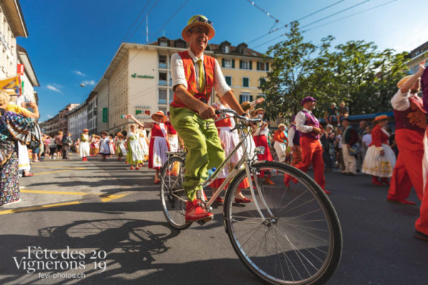 Cortège de la Confrérie - Cortège, Cortèges Confrérie, Saint-Martin, Ville en Fête, Photographies de la Fête des Vignerons 2019.