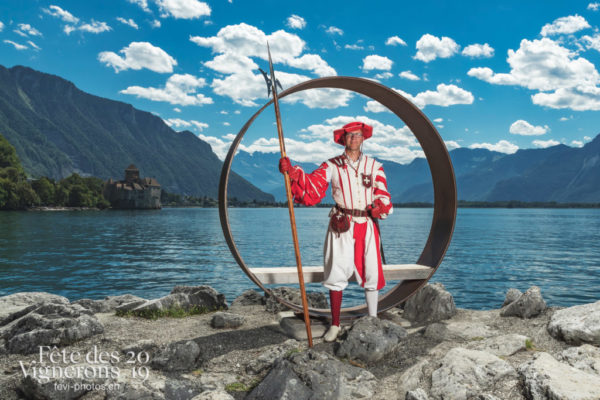 Cent Suisses Chillon