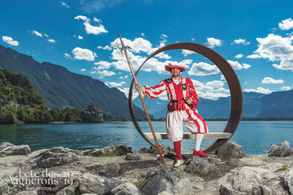 Cent Suisses Chillon