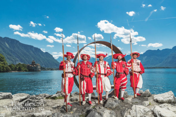 Cent Suisses Chillon