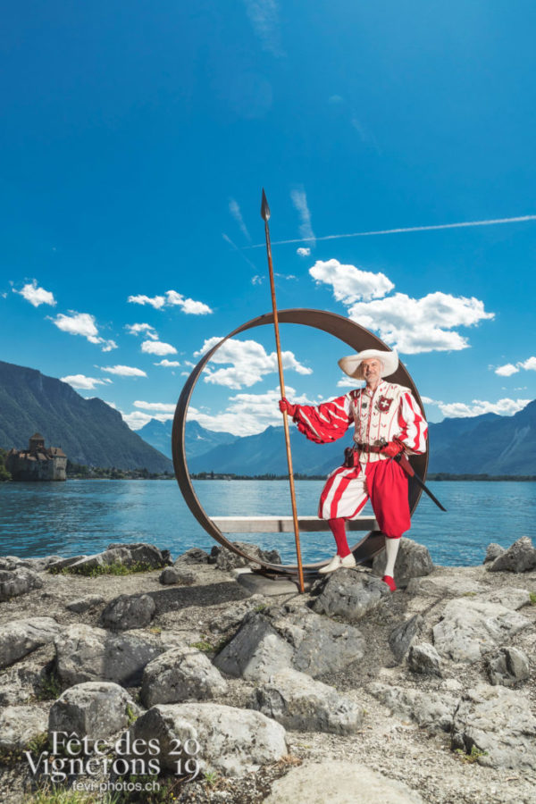 Cent Suisses Chillon