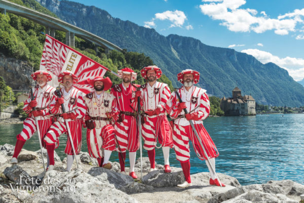 Cent Suisses Chillon