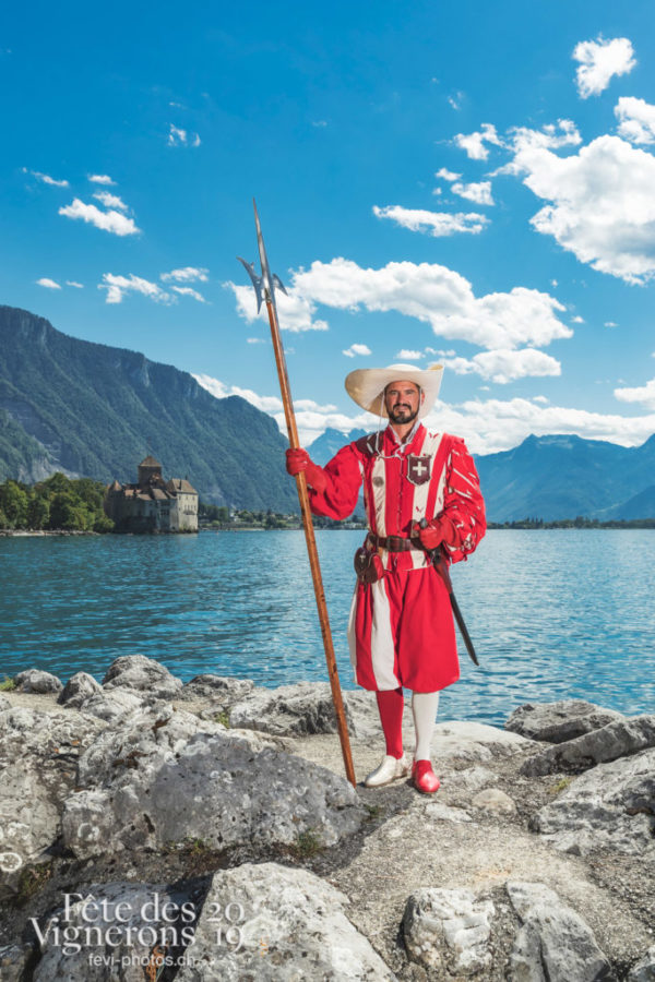Cent Suisses Chillon