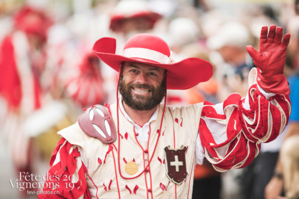 Cortège - Cent suisses, Cortège, Cortèges Confrérie, Photographies de la Fête des Vignerons 2019.