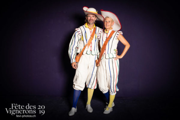 studio_juillet_aout_©JulieMasson-8326 - Porteurs drapeaux, Studio, Photographies de la Fête des Vignerons 2019.
