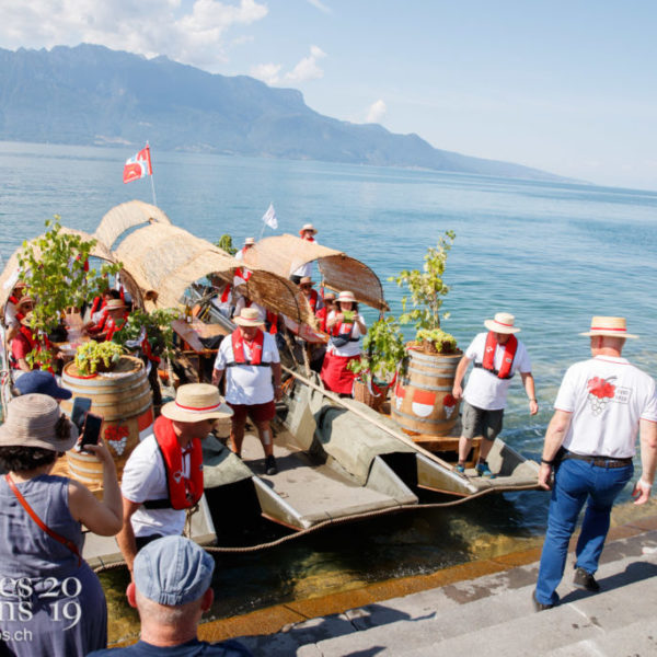 Journée cantonale de Soleure, arrivée des autorités et défilé depuis la gare jusqu'au Jardin du Rivage.